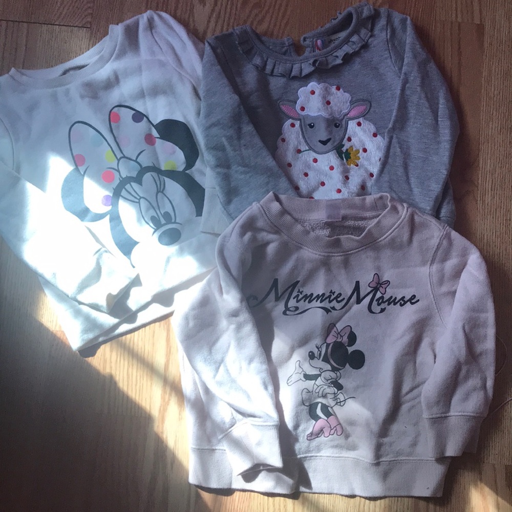 Set of 3T comfy sweatshirts